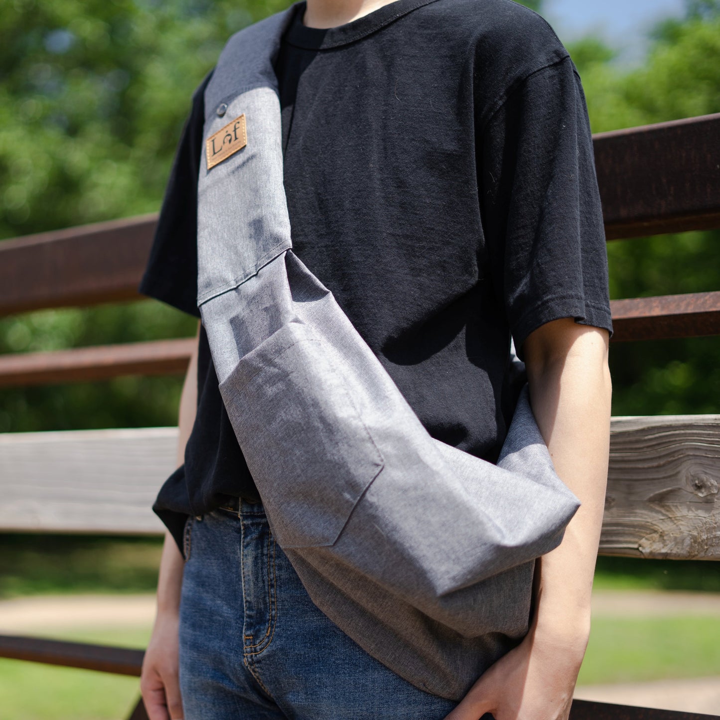 Comfortable & Hands-Free Travel Sling for Small Pets